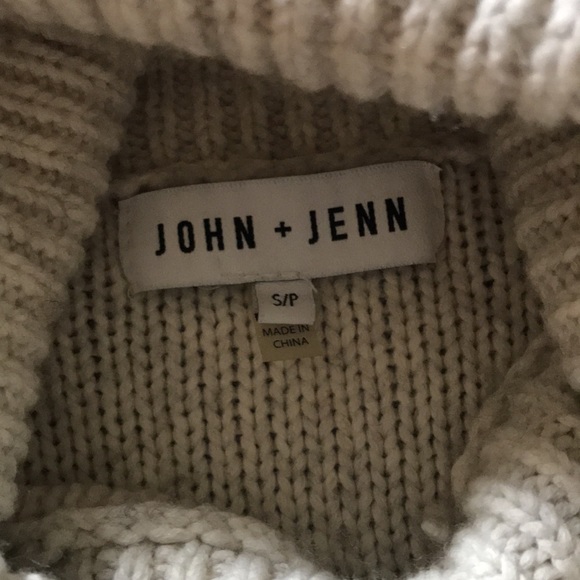 John + Jenn- cowl neck pullover Sweater-S/P - Picture 11 of 14